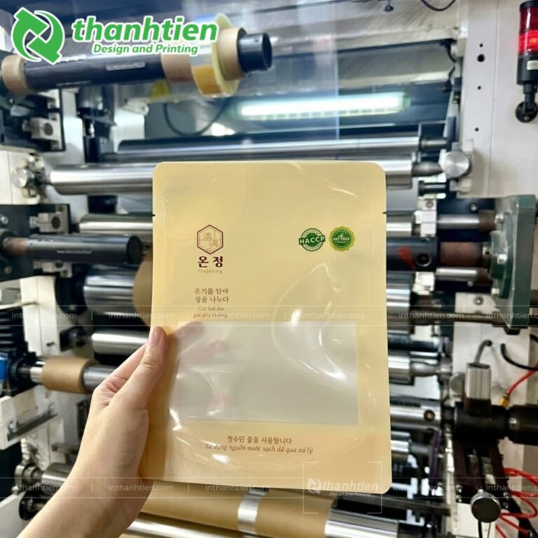 Túi zip có cửa sổ đựng nước hồng sầm