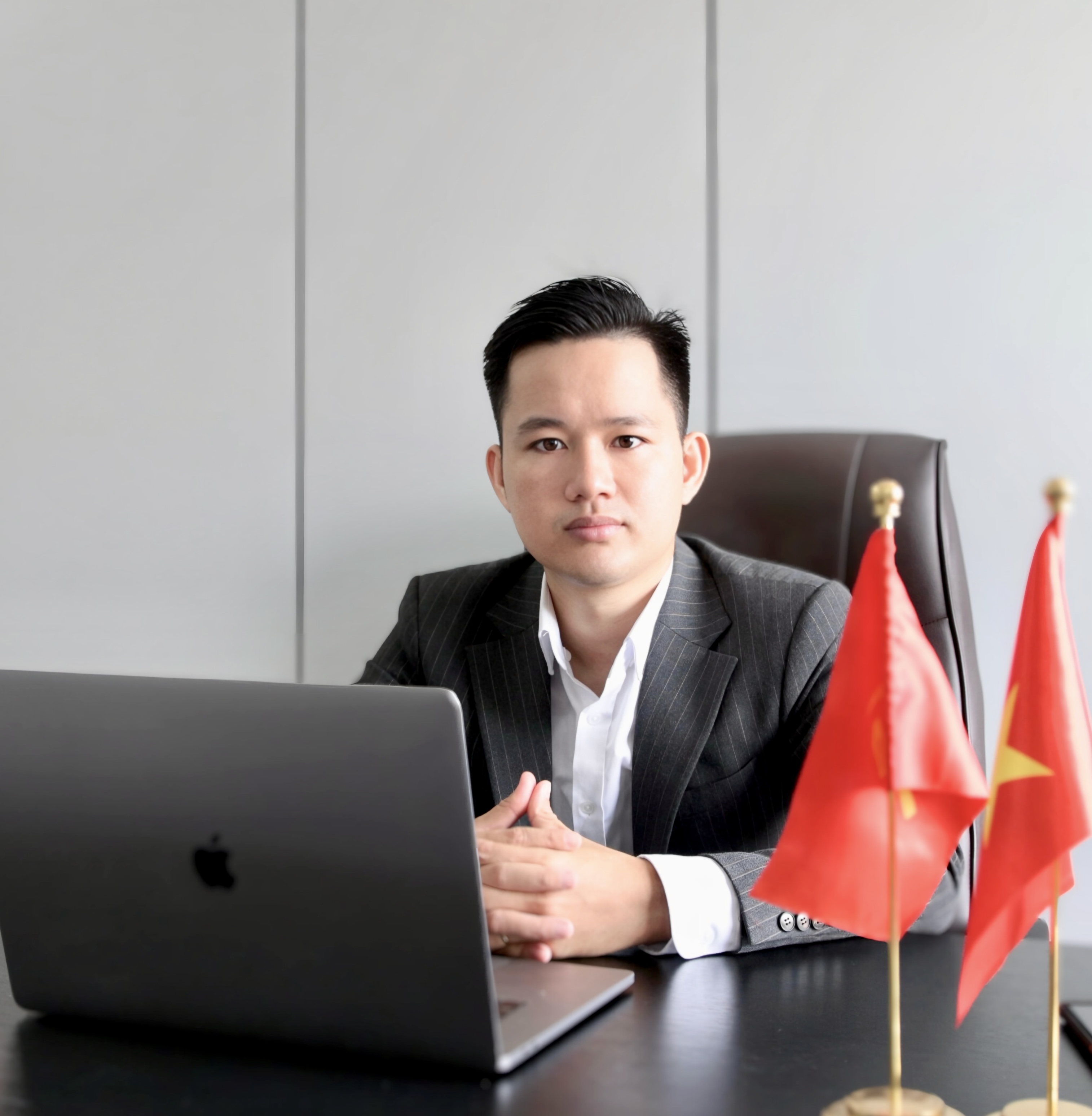 Giám đốc nguyễn hữu trung