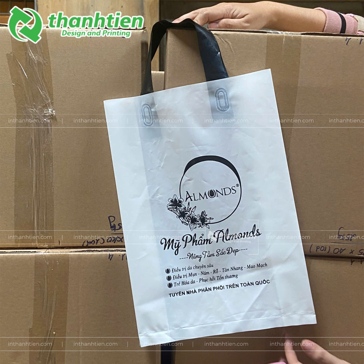 Túi quai ép thường đựng mỹ phẩm