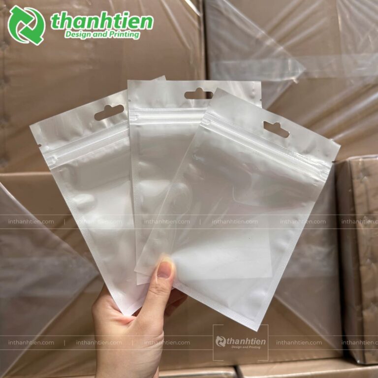 Túi zipper bạc 1 mặt đục lỗ treo